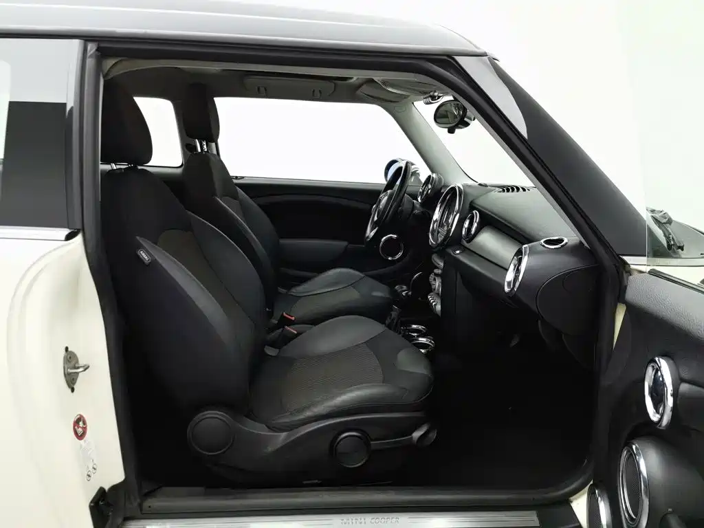 MINI Clubman 2010 — фото 23