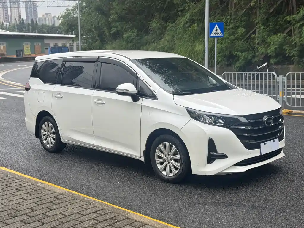 GAC Motor Trumpchi M6 2020 — фото 3
