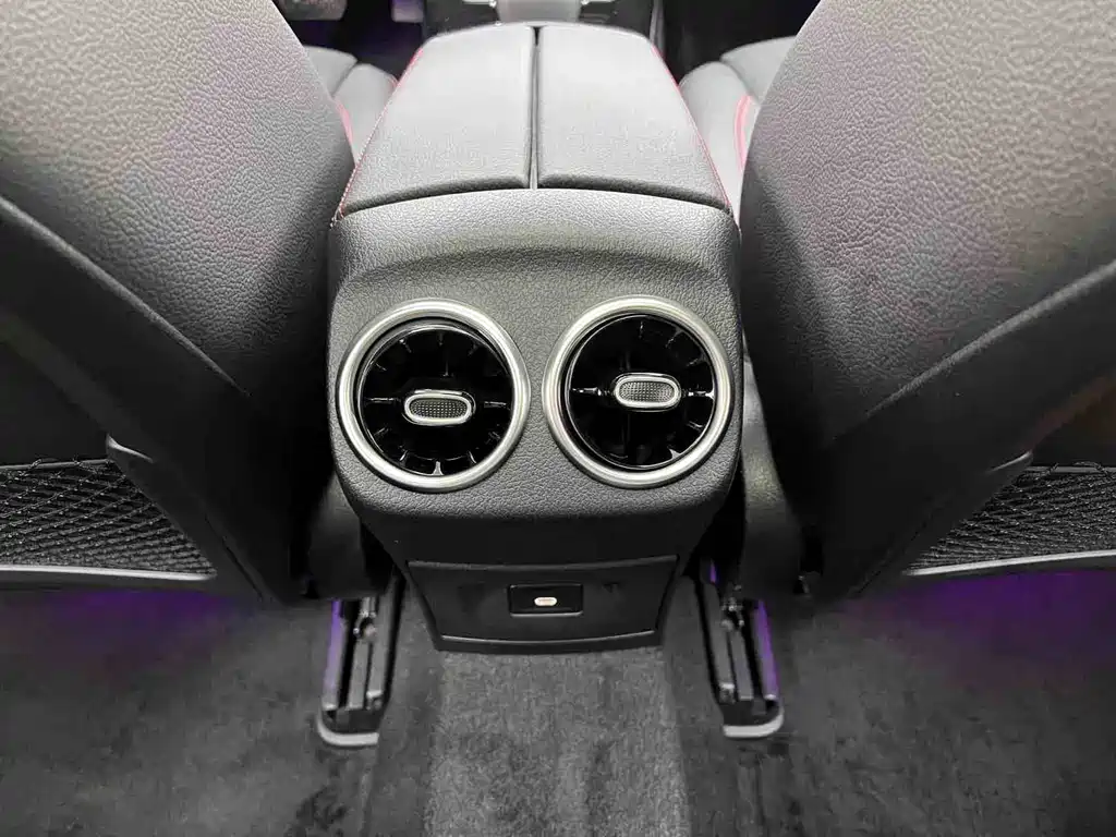 Mercedes-Benz A-Class 2024 — фото 12