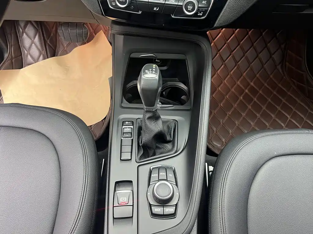 BMW X1 2017 — фото 10