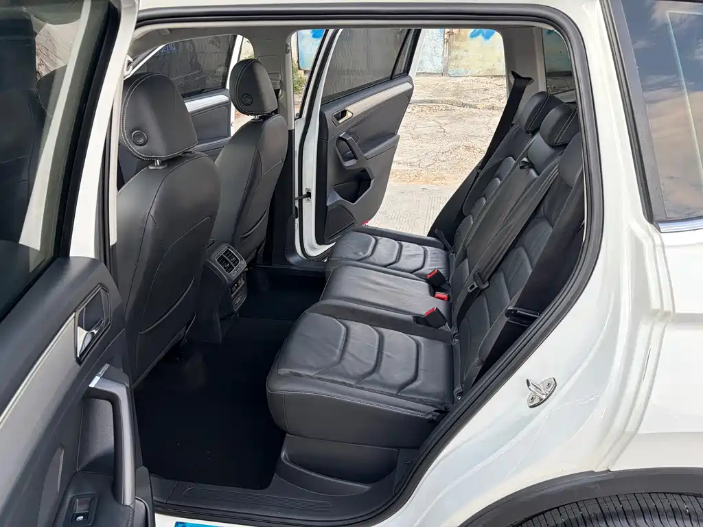 Volkswagen Tiguan L 2019 — фото 9