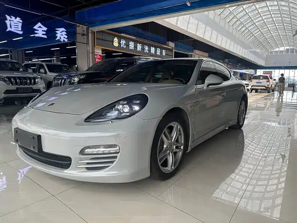 Porsche Panamera 2012