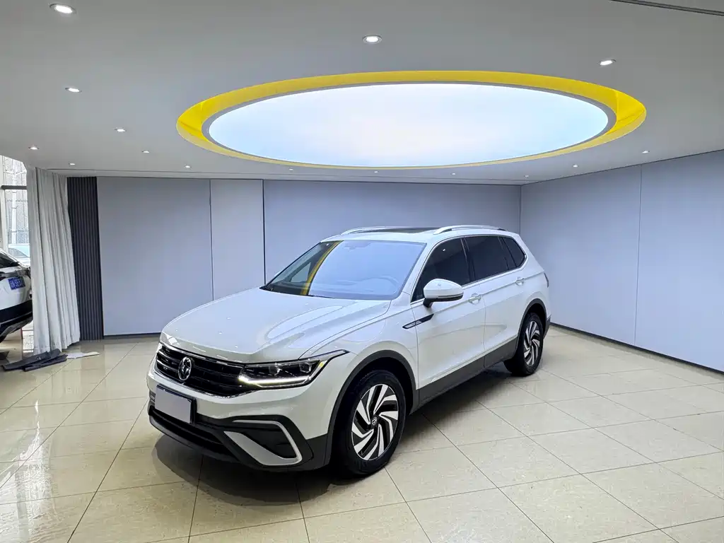 Volkswagen Tiguan L 2023