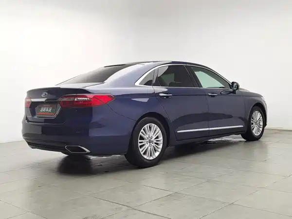 Ford Taurus 2016