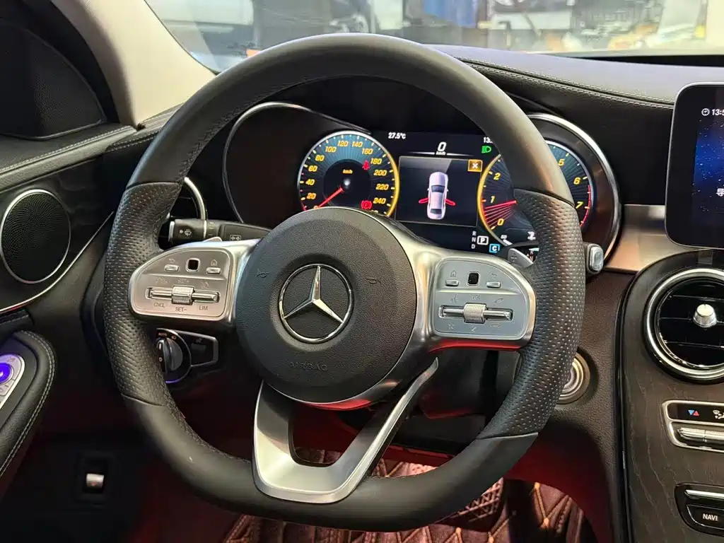 Mercedes-Benz C-Class 2020 — фото 10