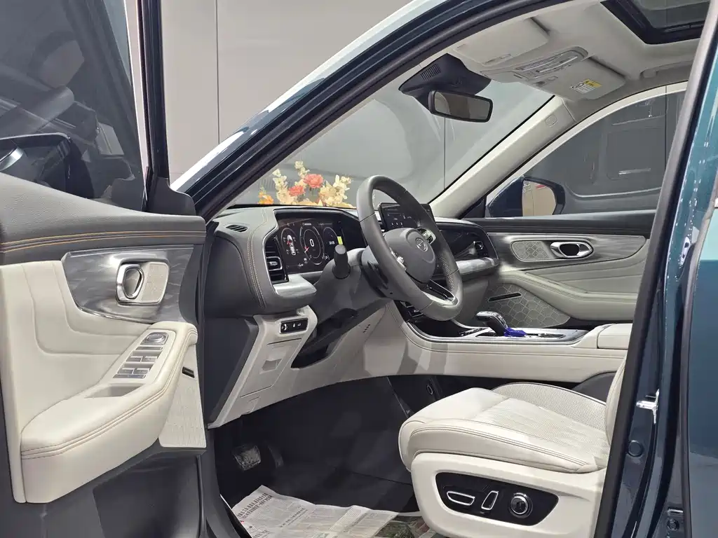 GAC Motor Trumpchi GS8 2022 — фото 8