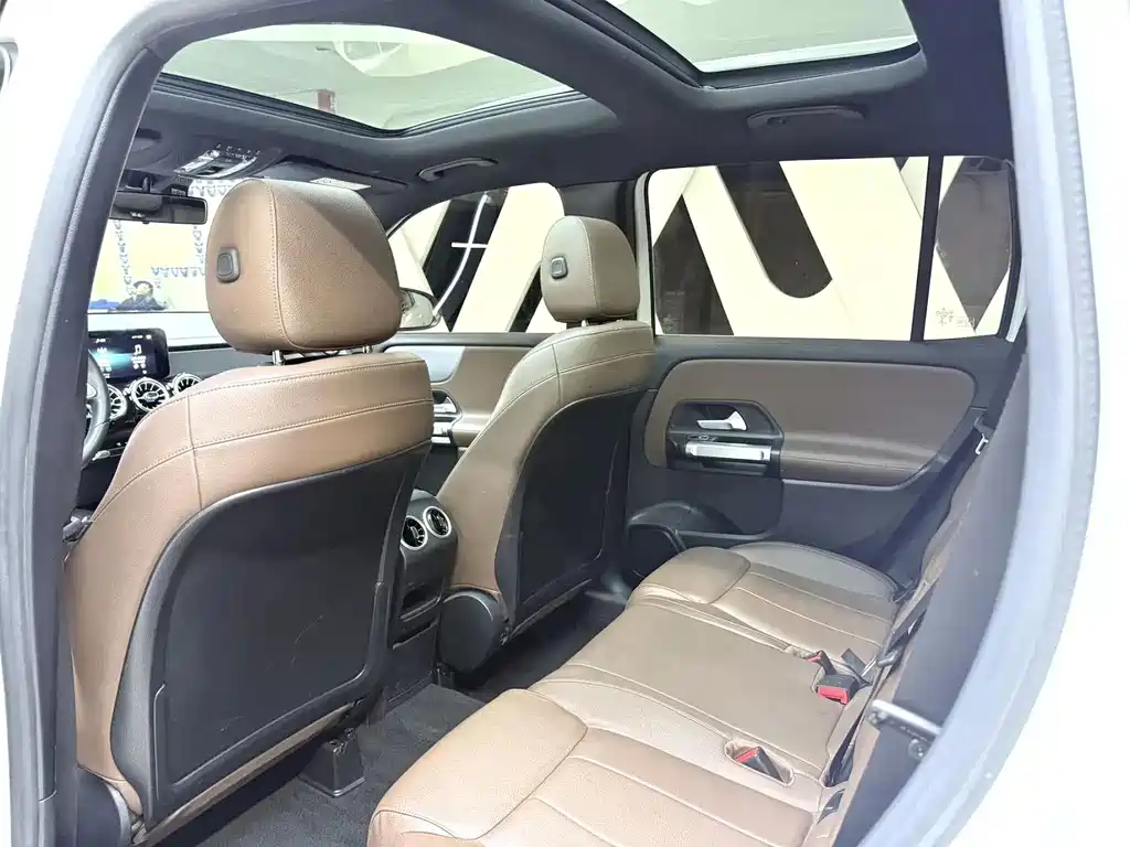 Mercedes-Benz GLB 2021 — фото 10