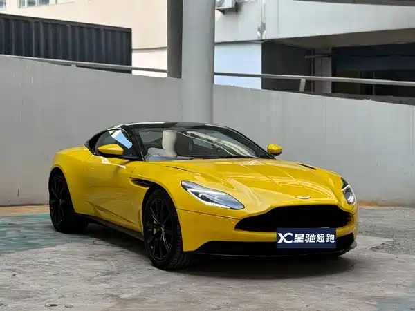 Aston Martin DB11 2019