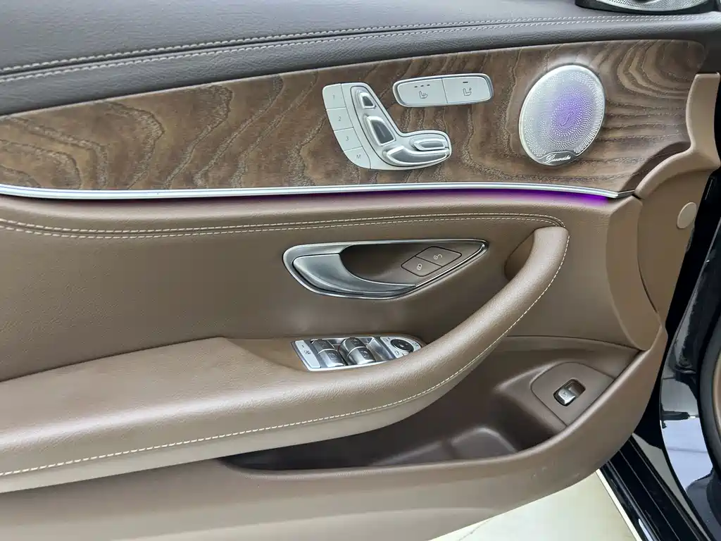 Mercedes-Benz E-Class 2023 — фото 23