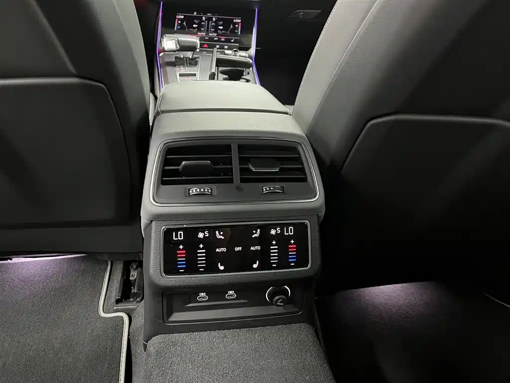 Audi A7L 2025 — фото 14