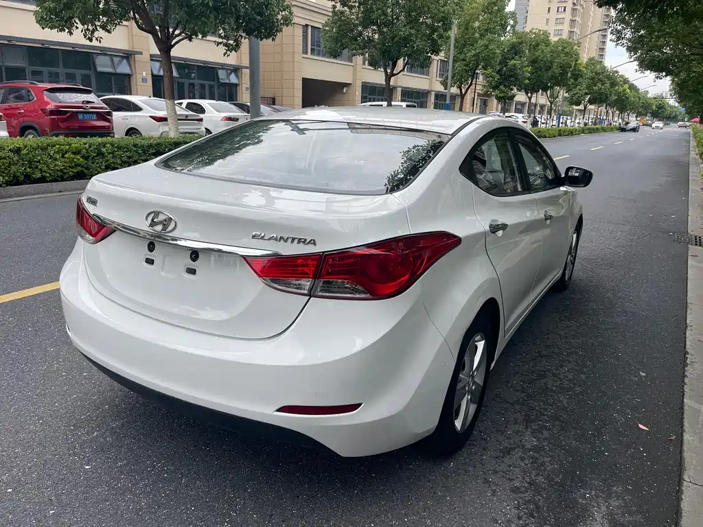 Hyundai Elantra Langdong 2014