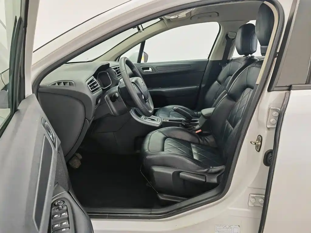 Citroën C4 Sega 2017 — фото 10