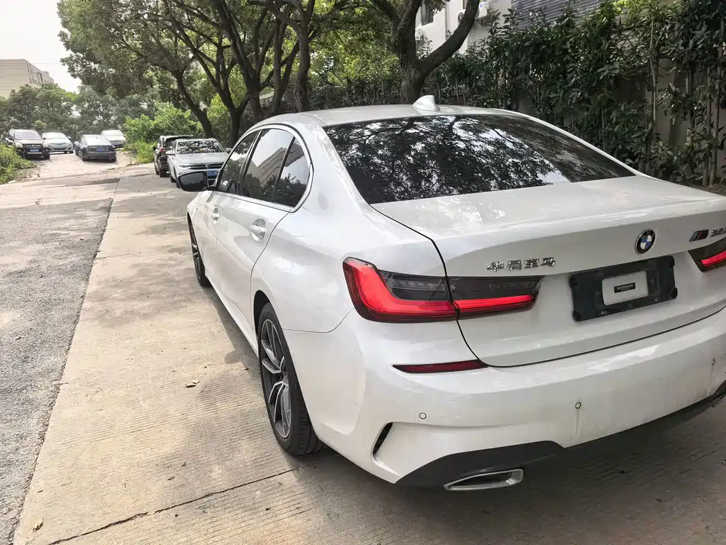 BMW 3 Series 2021