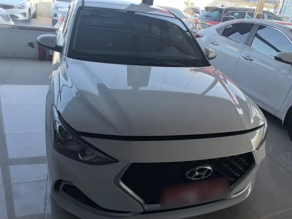 Hyundai Elantra 2019 — фото 3