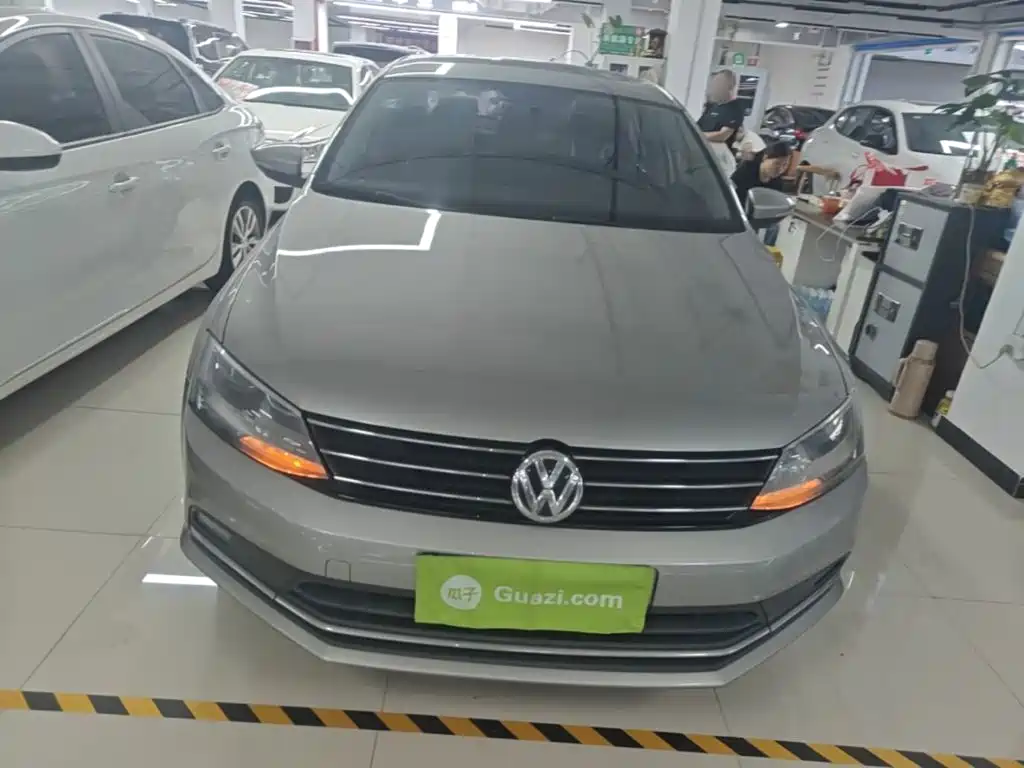 Volkswagen Sagitar 2017