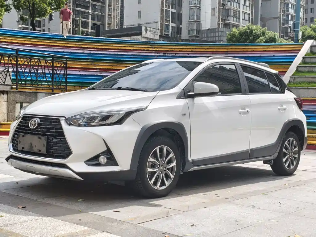 Toyota Yaris L 2022