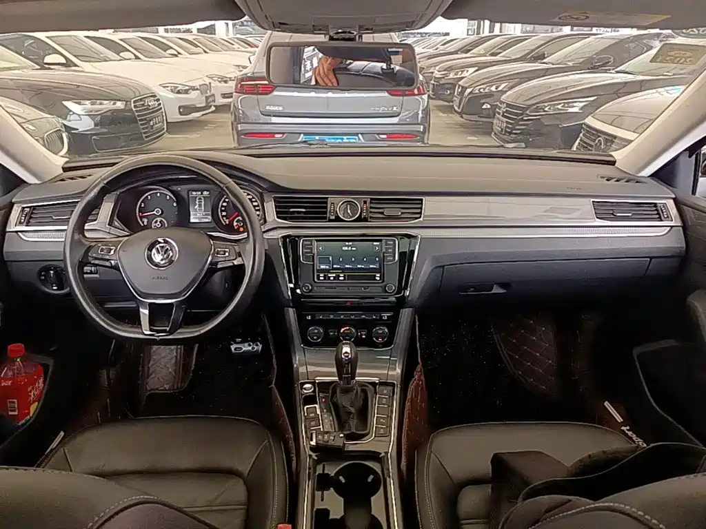 Volkswagen Passat 2019 — фото 10