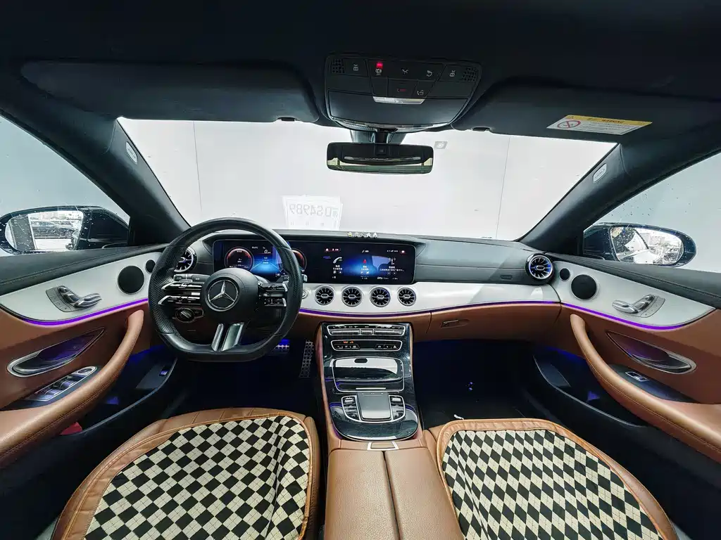 Mercedes-Benz E-Class 2022 — фото 10