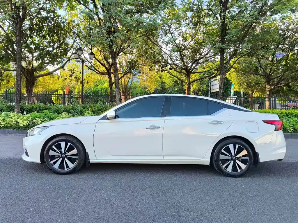 Nissan Teana 2021