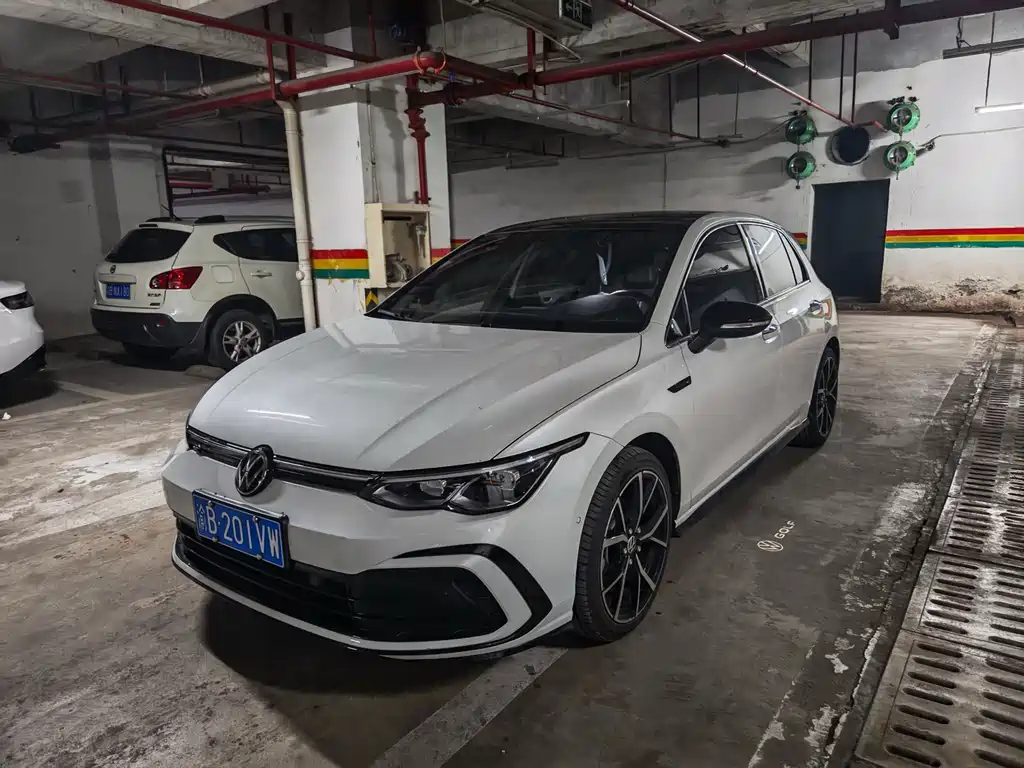 Volkswagen Golf 2023