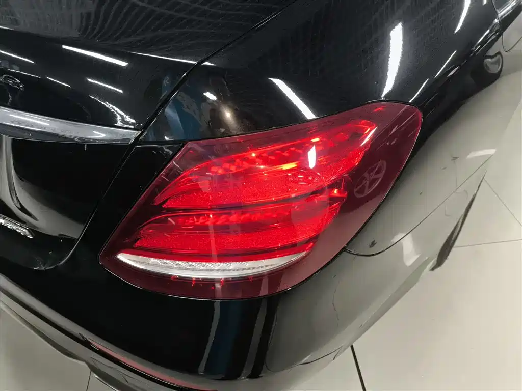 Mercedes-Benz E-Class 2019 — фото 8