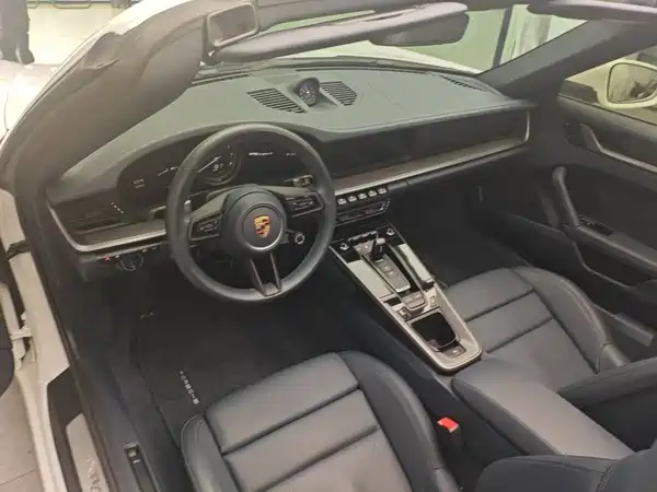 Porsche 911 2023