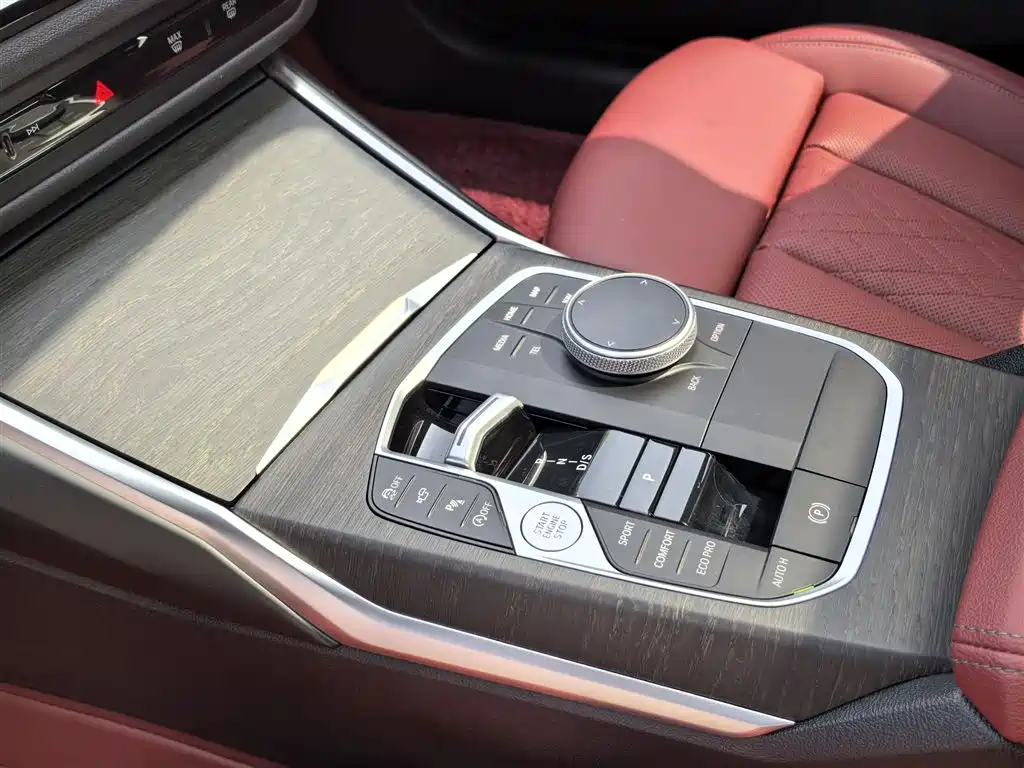 BMW 3 Series 2023 — фото 16