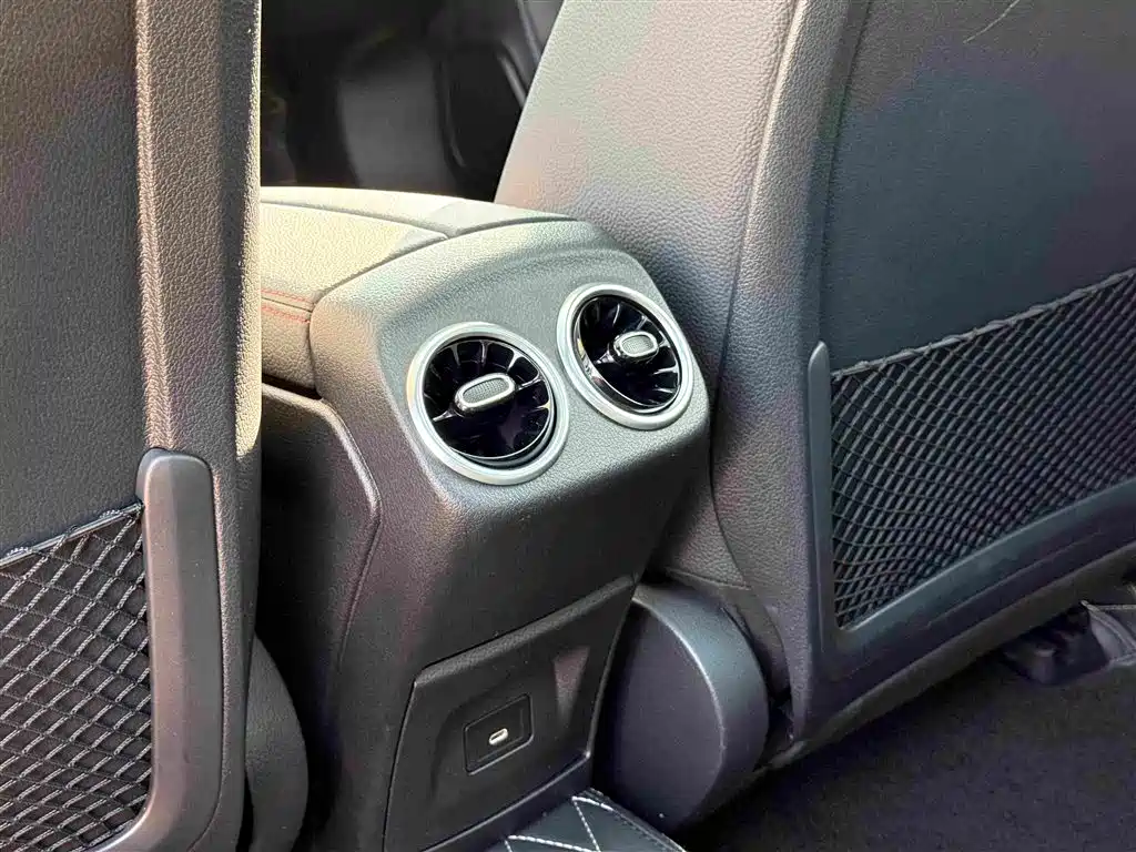 Mercedes-Benz A-Class 2024 — фото 13