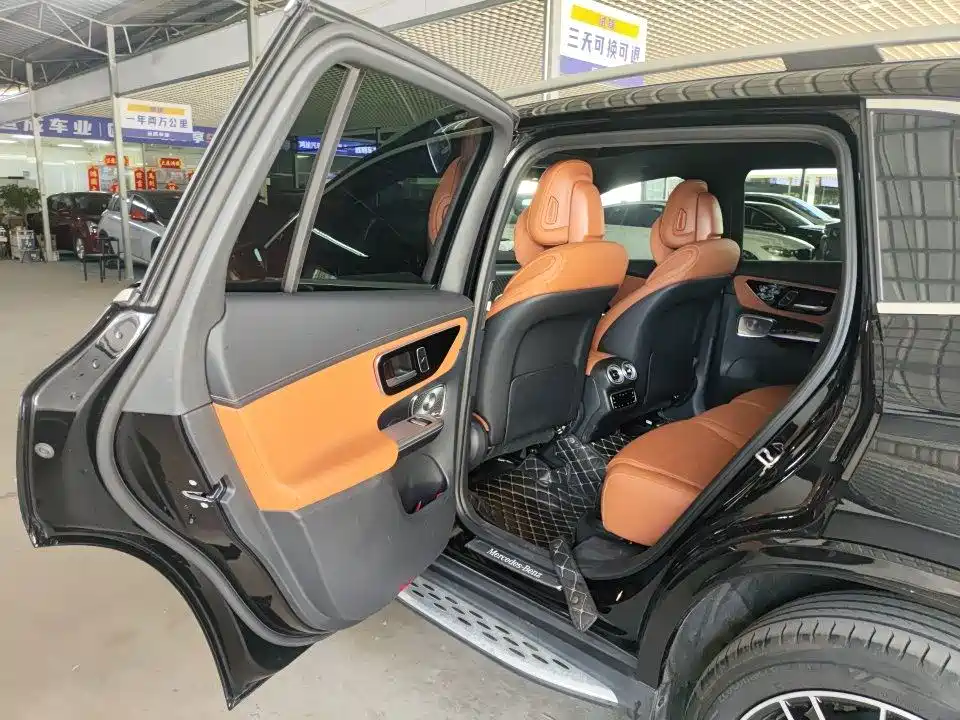 Mercedes-Benz GLC 2023