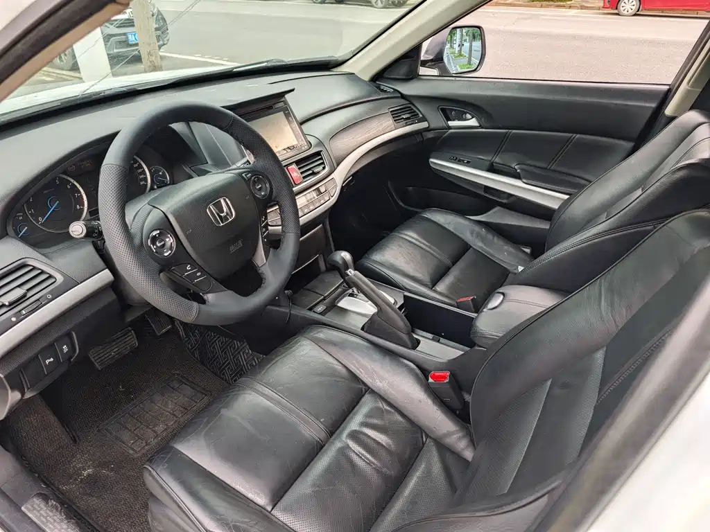 Honda Crosstour 2015 — фото 18