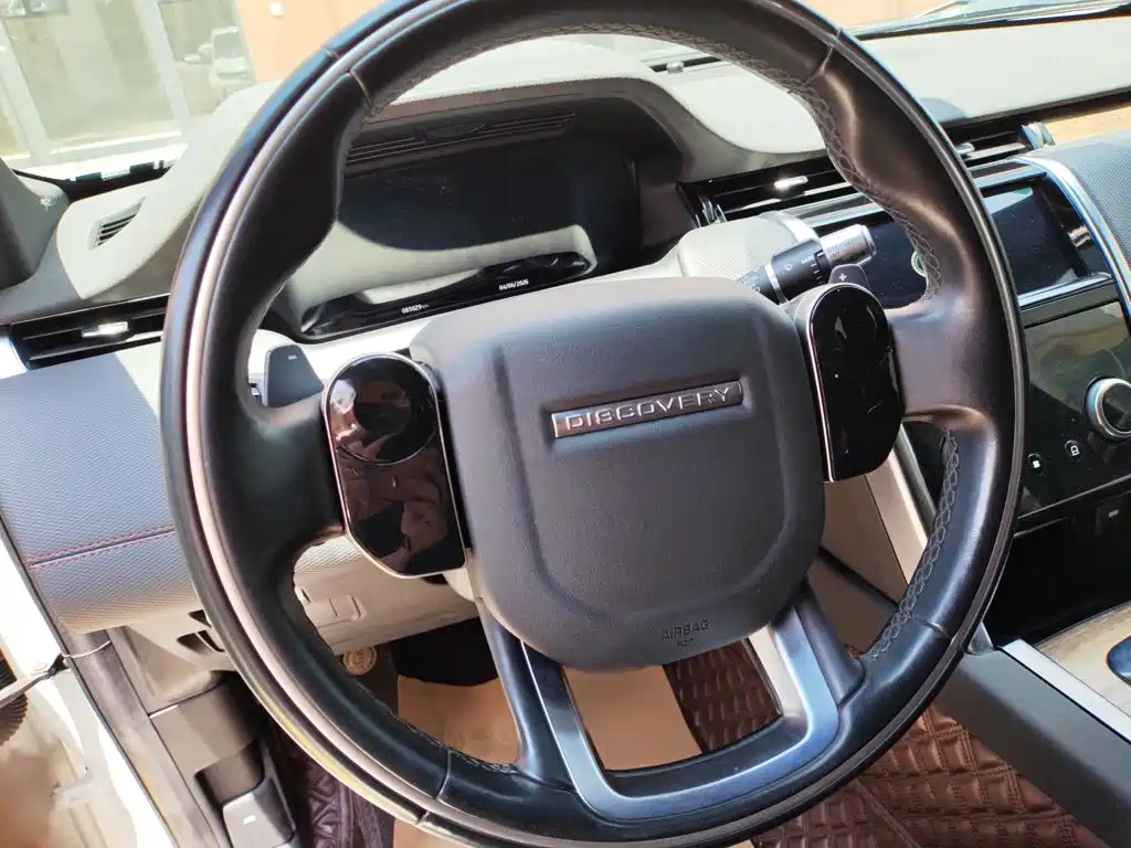 Land Rover Discovery Sport 2020 — фото 20