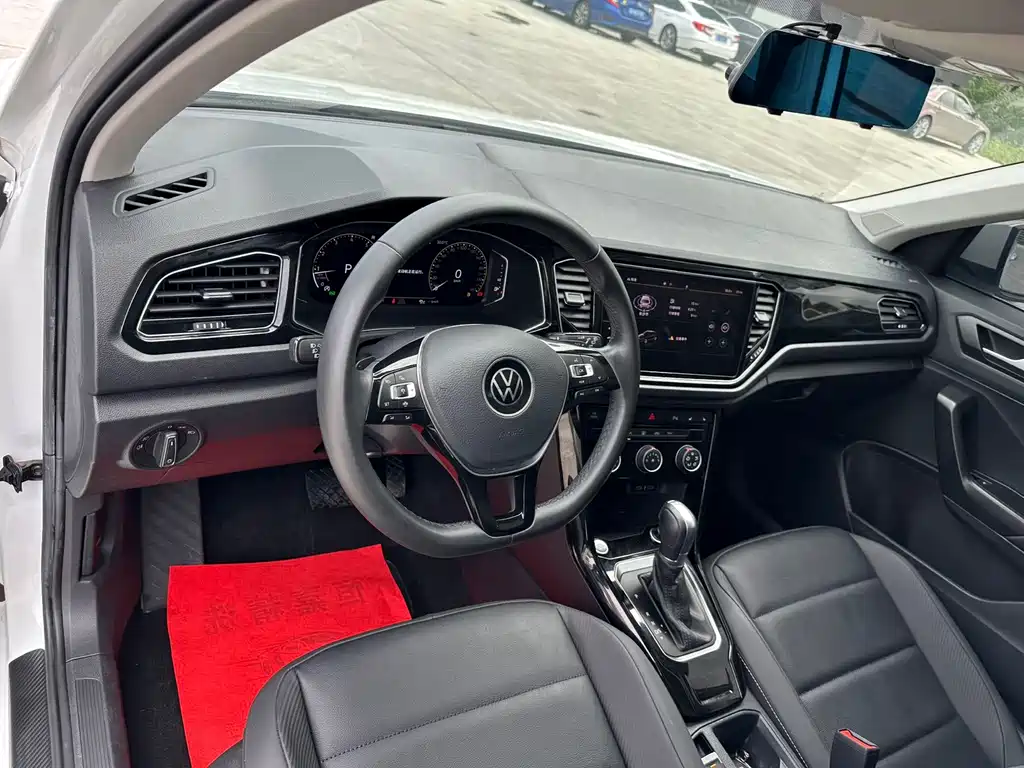 Volkswagen T-Roc 2022 — фото 12