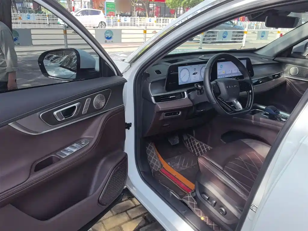 Chery Tiggo 8 PRO NEV 2024 — фото 16