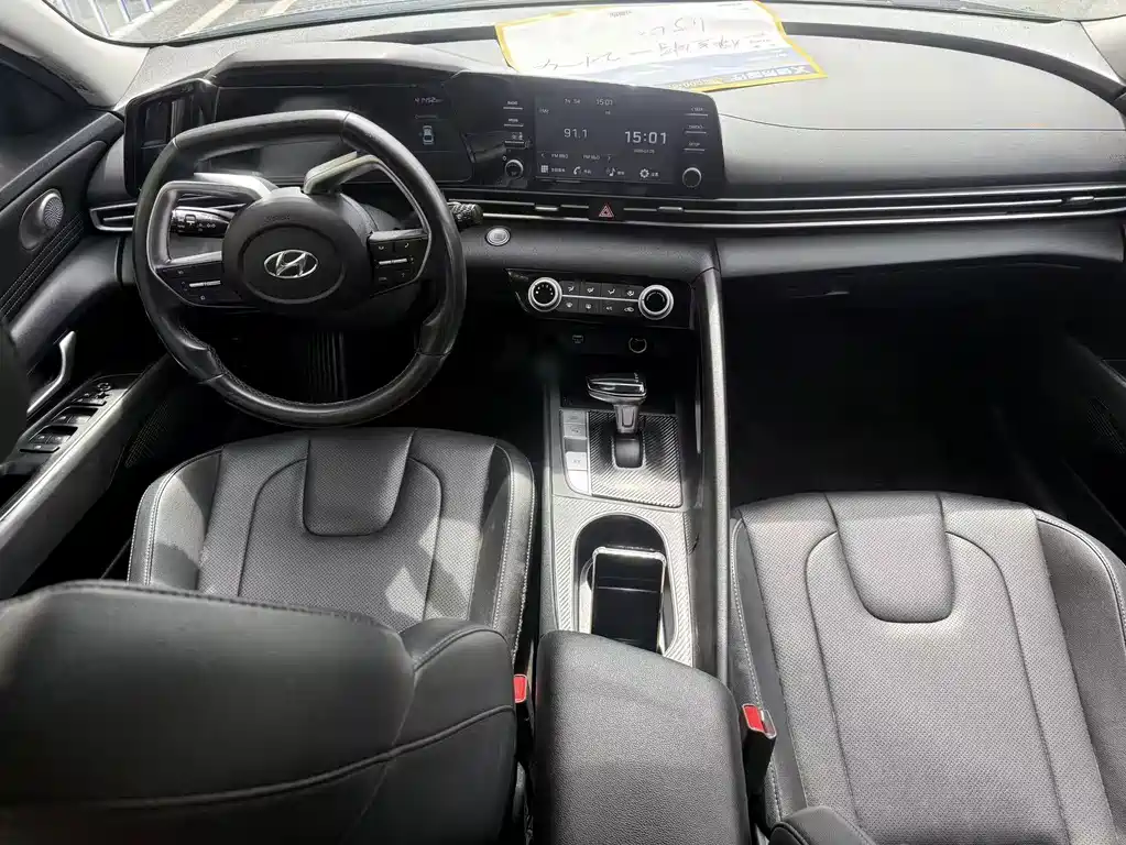 Hyundai Elantra 2021