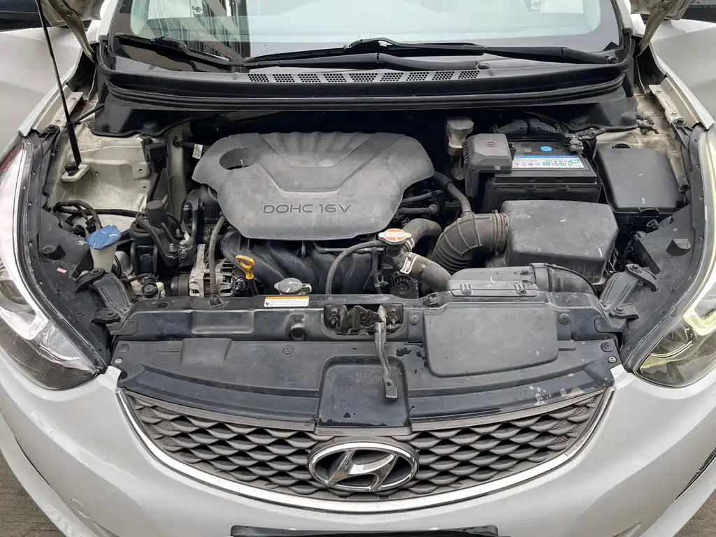 Hyundai Elantra Langdong 2017 — фото 15