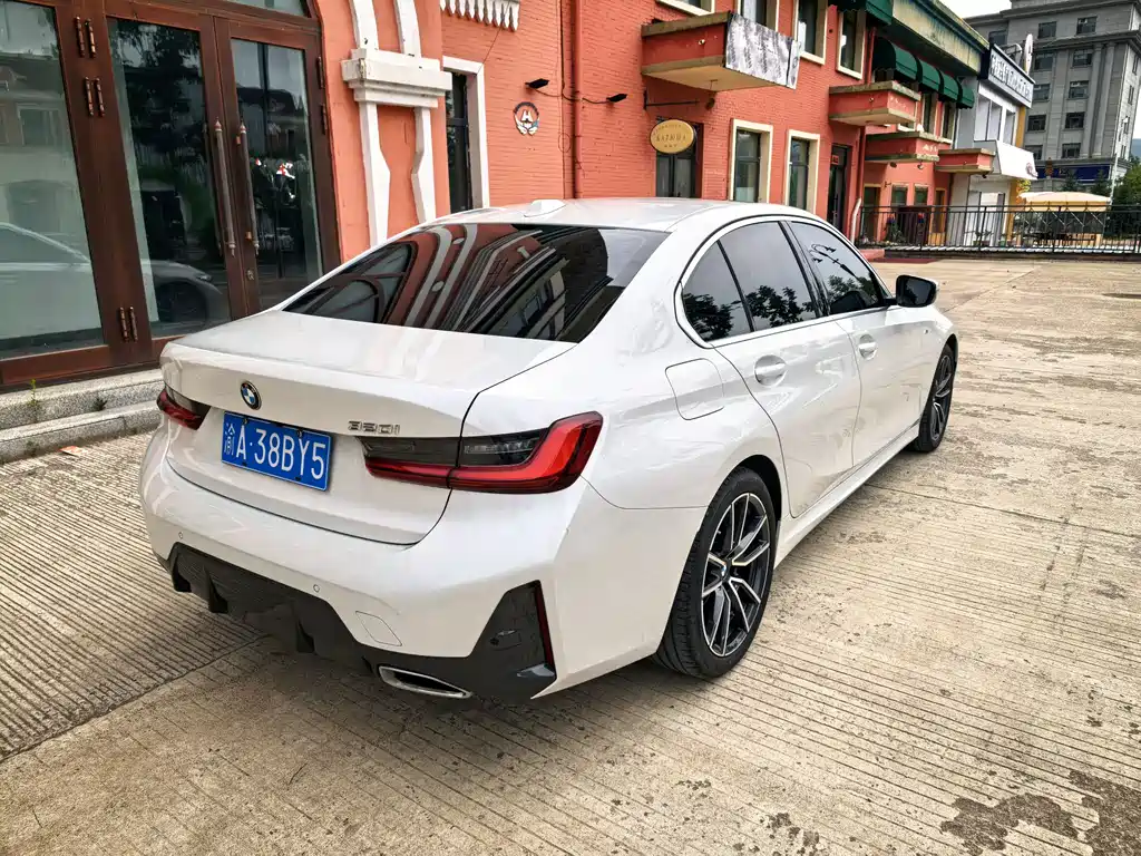BMW 3 Series 2023