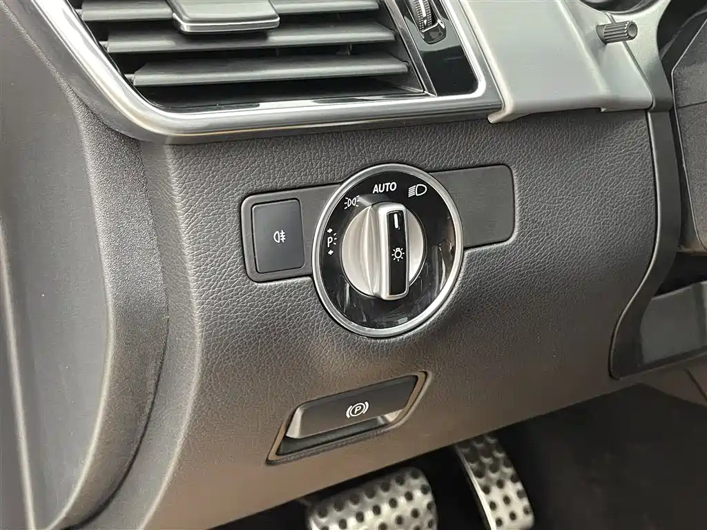 Mercedes-Benz GLE AMG 2018 — фото 16
