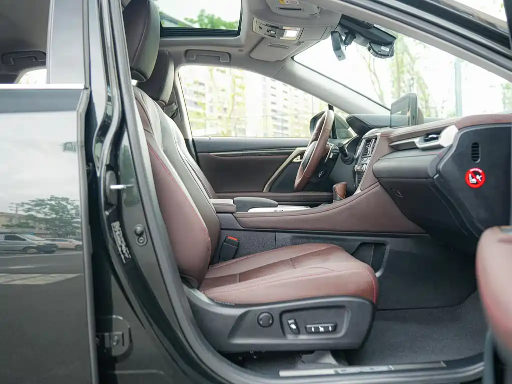 Lexus RX 2022 — фото 11