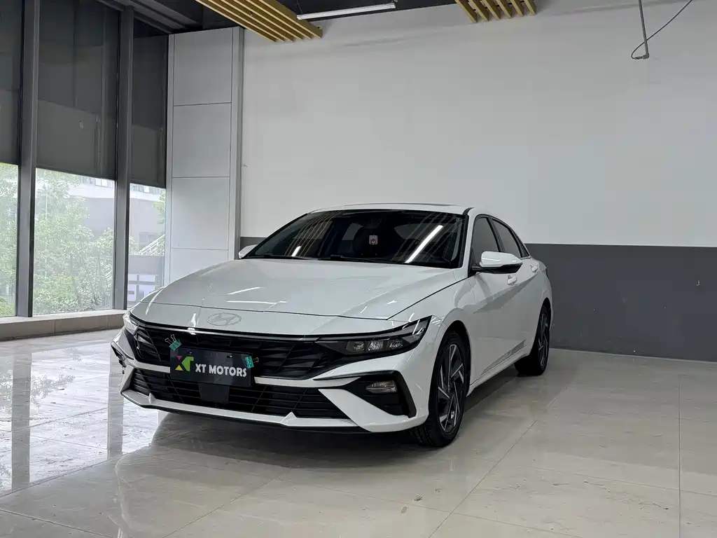Hyundai Elantra 2023