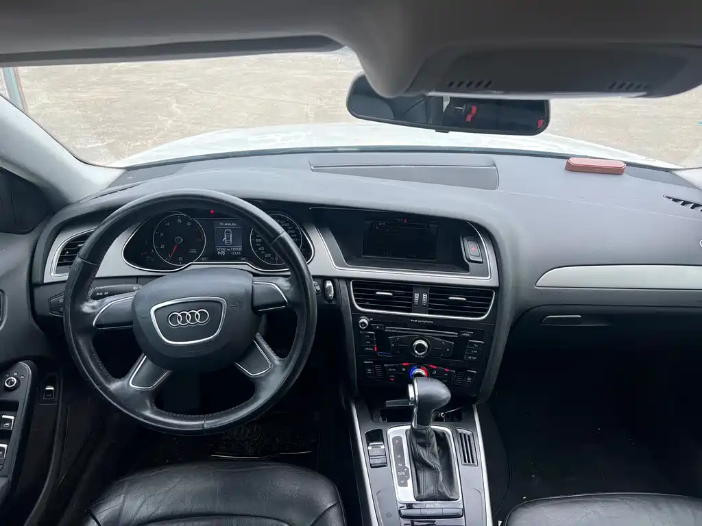 Audi A4L 2014