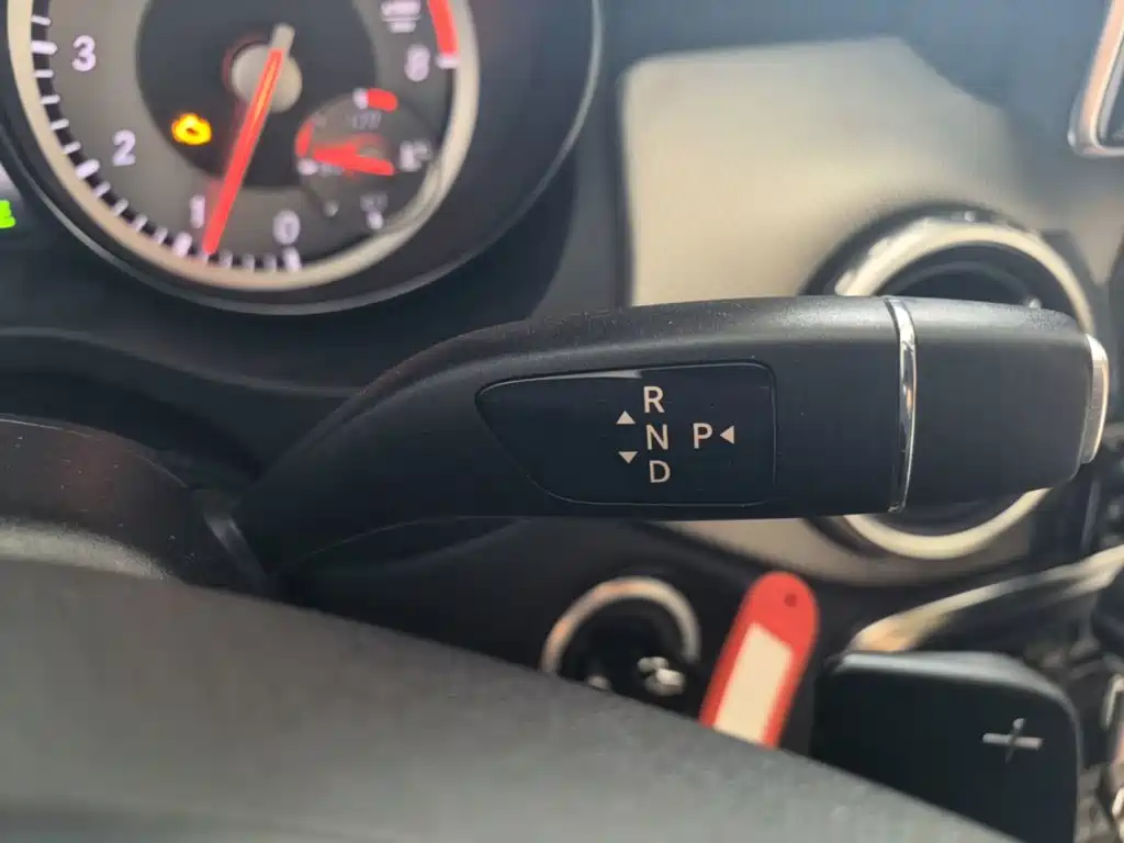 Mercedes-Benz GLA 2015 — фото 14