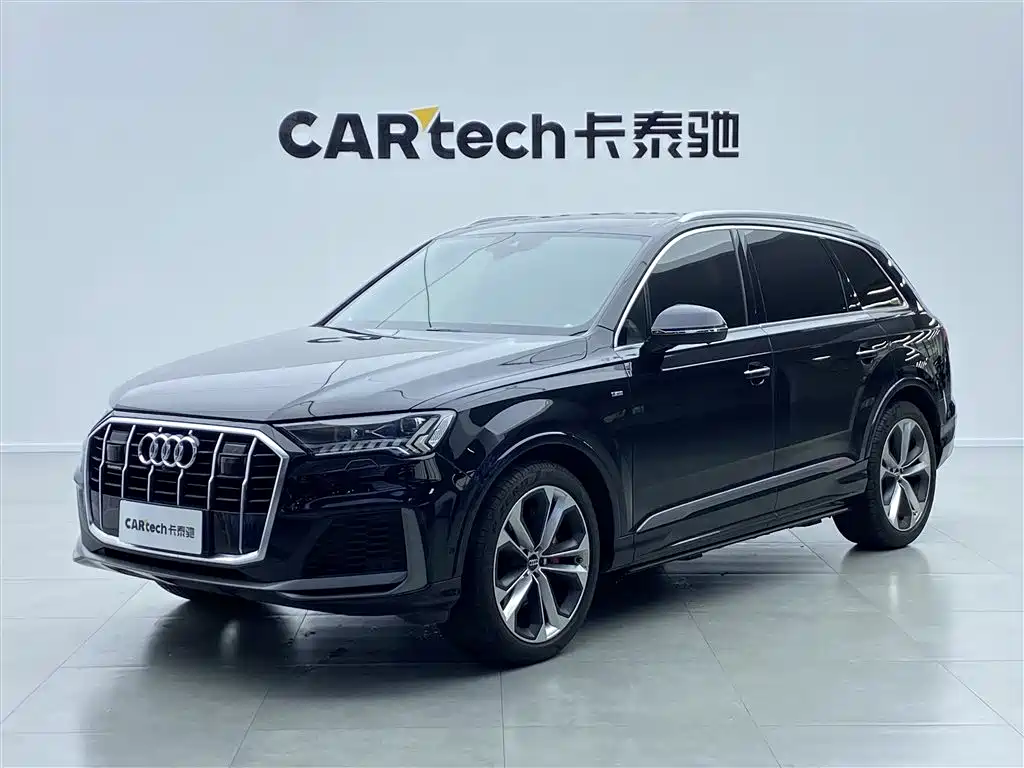 Audi Q7 2020 — фото 1