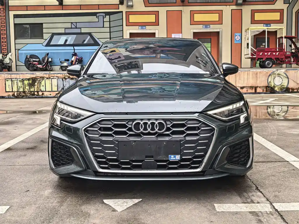 Audi A3 2021 — фото 2
