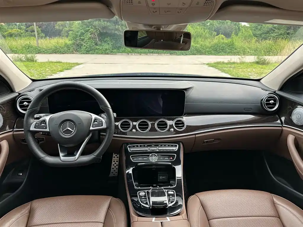 Mercedes-Benz E-Class 2017 — фото 10