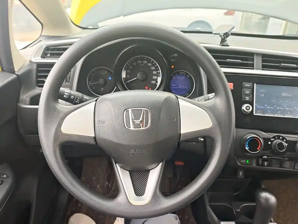 Honda Fit 2017 — фото 11