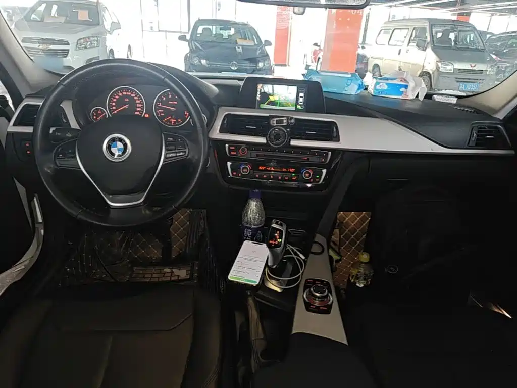 BMW 3 Series 2015 — фото 10