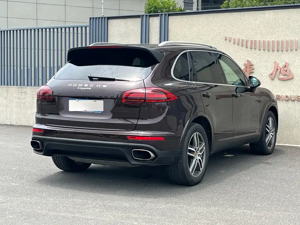Porsche Cayenne 2017 — фото 5