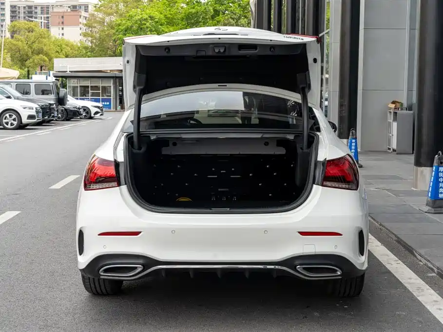 Mercedes-Benz A-Class 2023 — фото 14