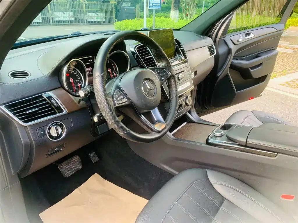 Mercedes-Benz GLE 2018 — фото 14