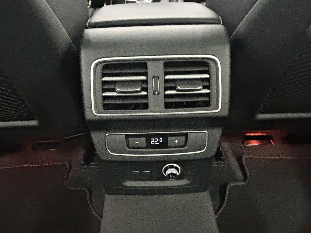 Audi Q5L 2025 — фото 22